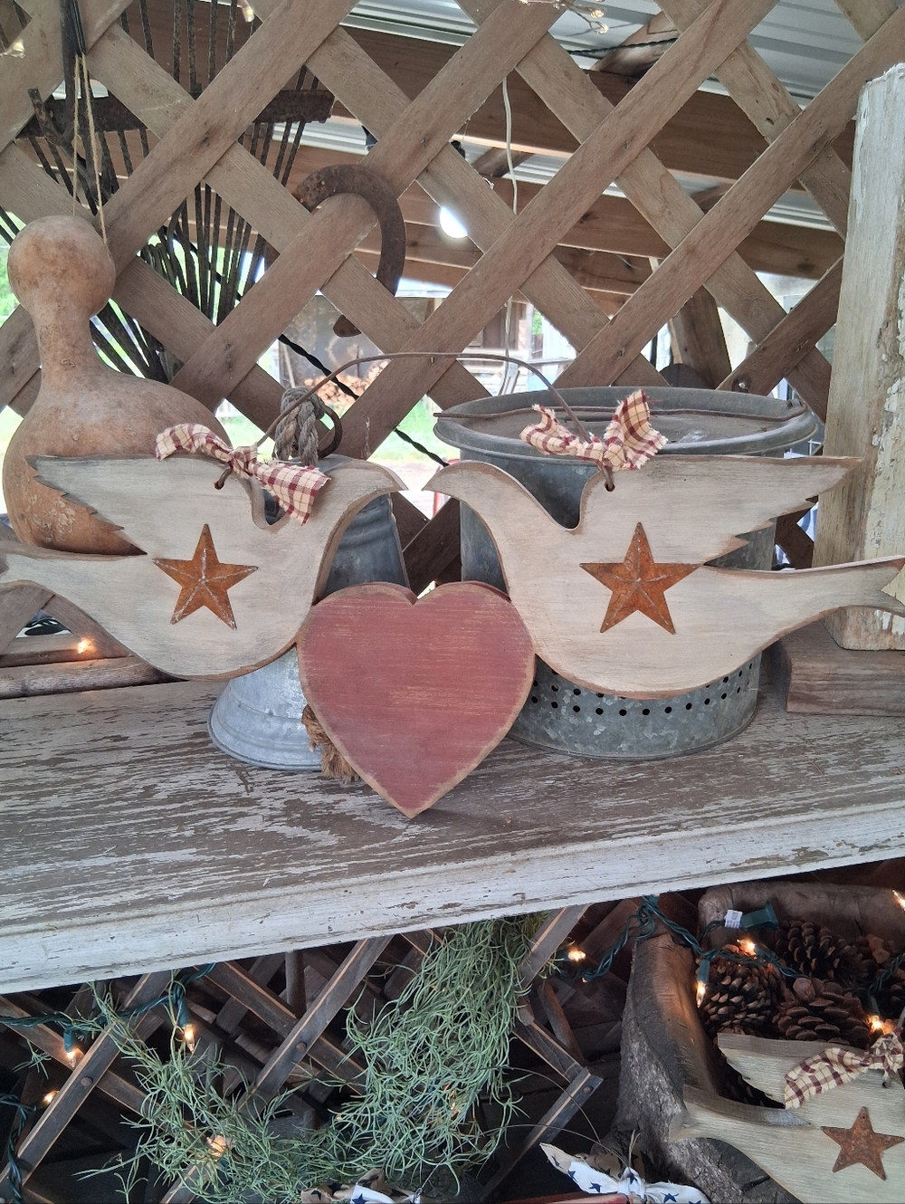 Primitive Folk Art Dove Pair - Picture 7 of 8